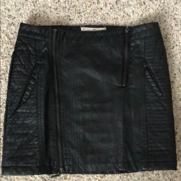 Express leather skirt - Picture 1 of 1